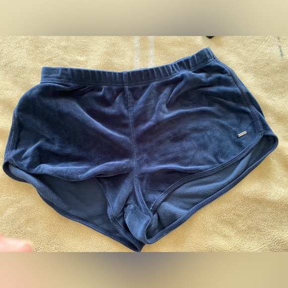 Velour Hollister shorts - Picture 3 of 5